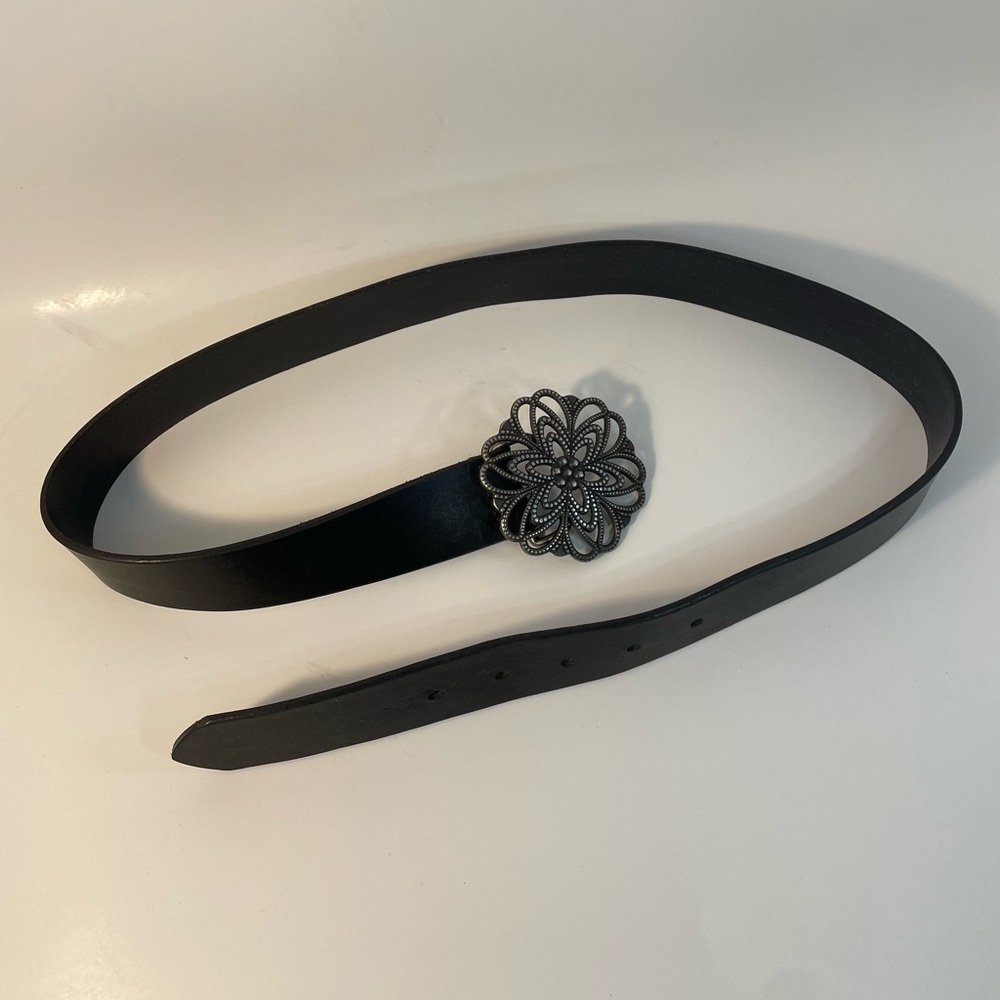 Black Leather, nice & wide with perfect buckle belt! 🏆 Old Navy classic! Size M - Picture 2 of 3